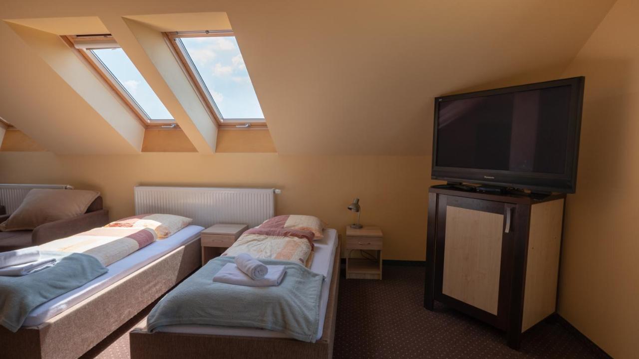Osrodek Rekreacyjno - Wypoczynkowy Beskidek Hotell Gilowice  Exteriör bild