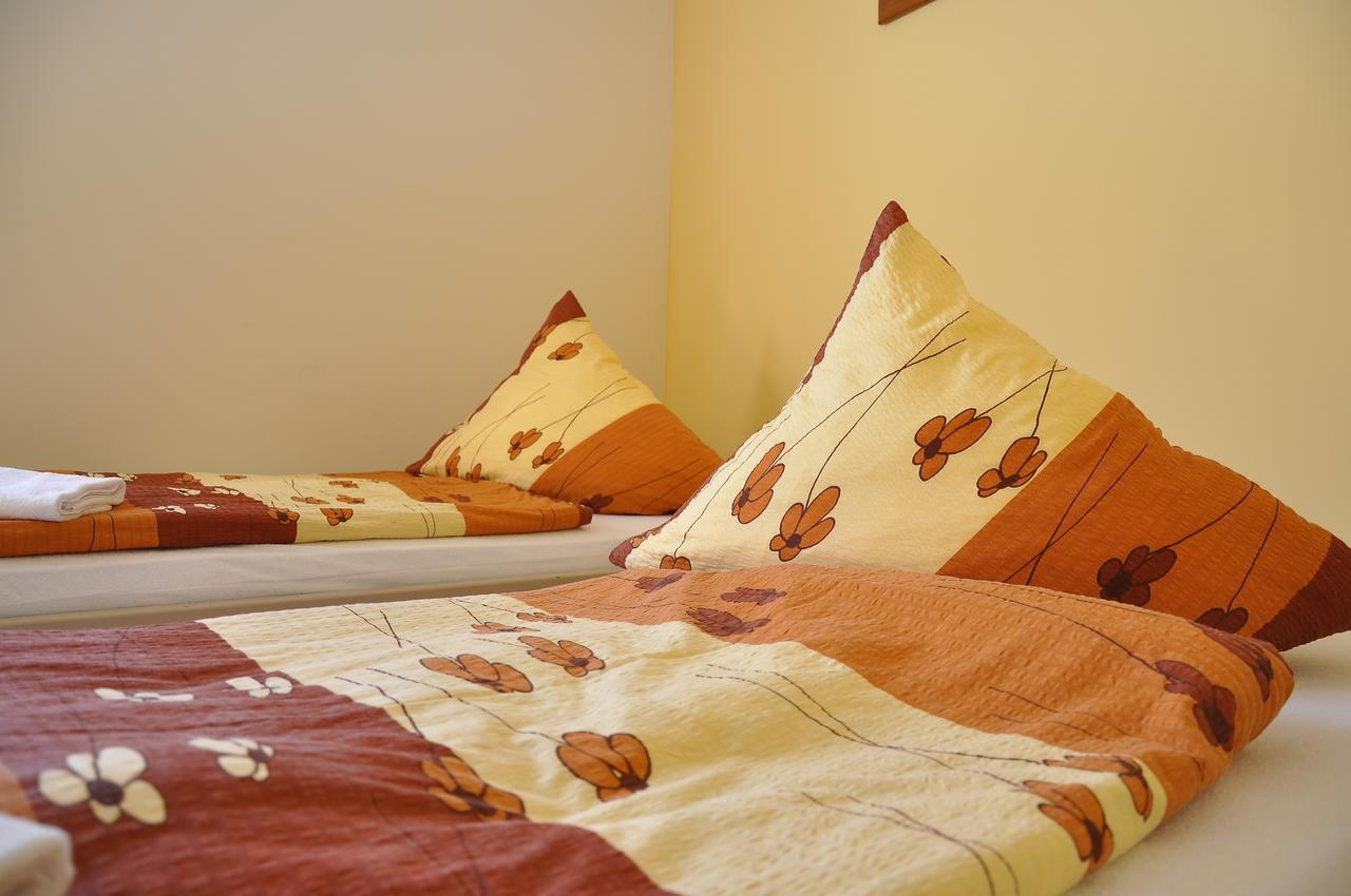 Osrodek Rekreacyjno - Wypoczynkowy Beskidek Hotell Gilowice  Rum bild